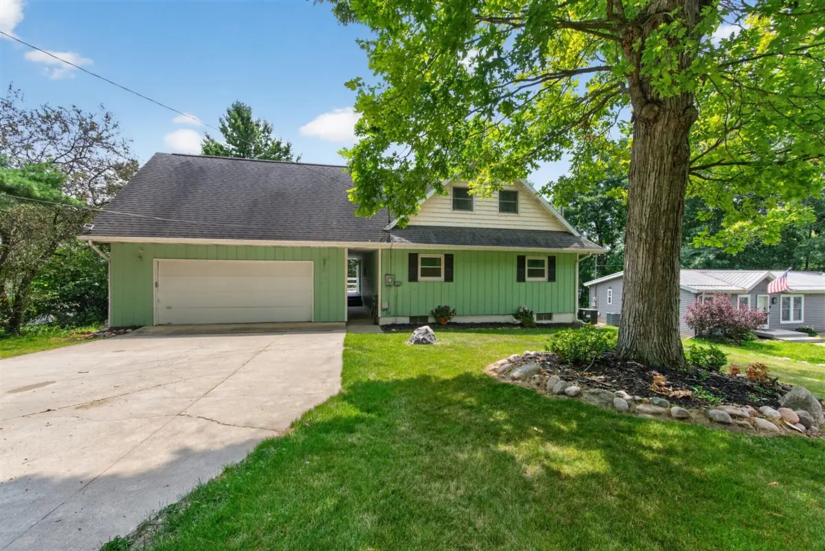539 Fox Lake, Horton, MI 49246 - #1