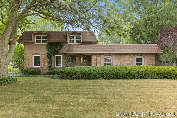 7917 22nd, Jenison, MI 49428