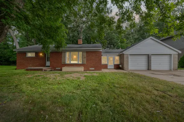3894 Jennings, Troy, MI 48083