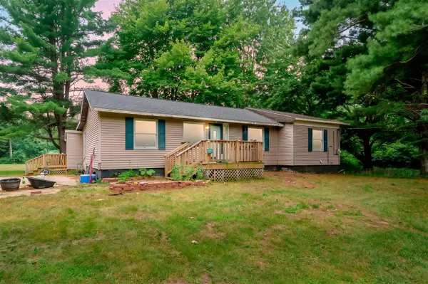 75583 24th, South Haven, MI 49090
