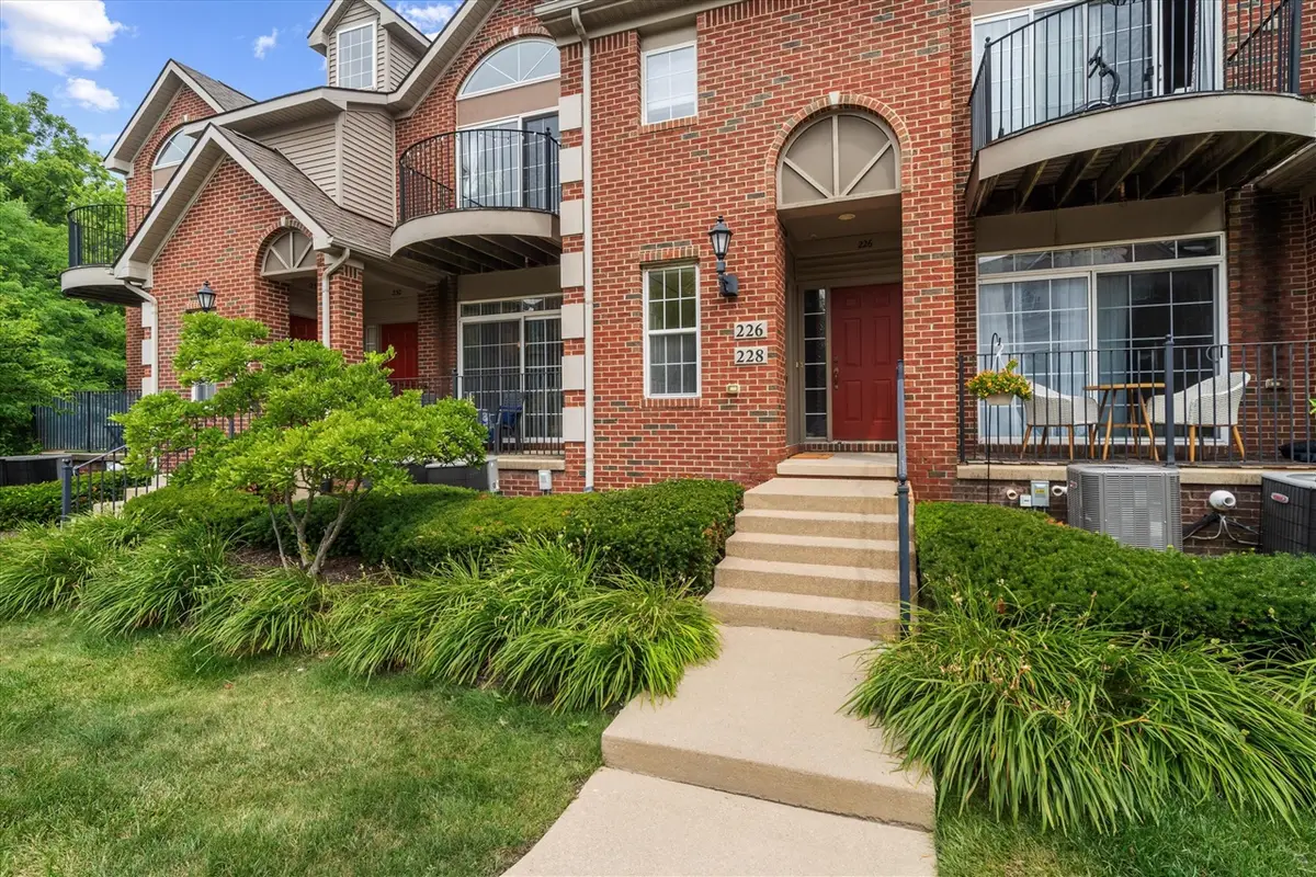 228 W Oakbrook, Ann Arbor, MI 48103 - #1