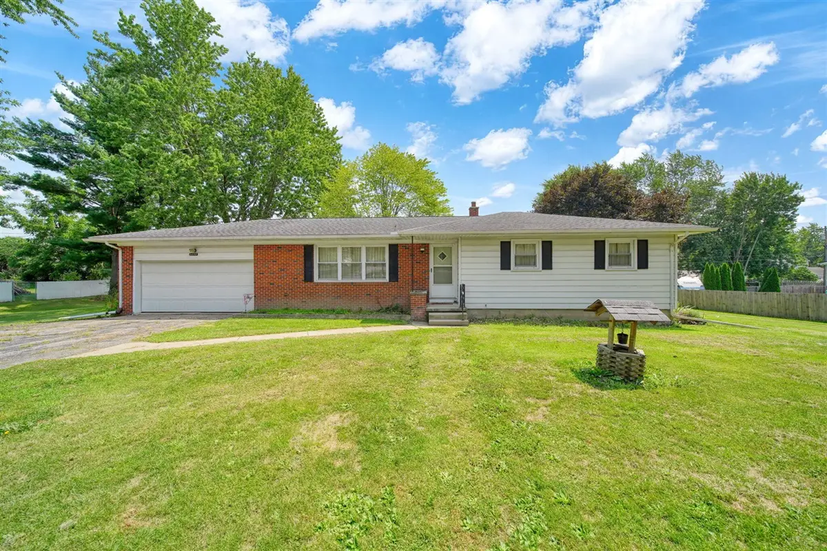 3295 Bent Oak, Adrian, MI 49221 - #1