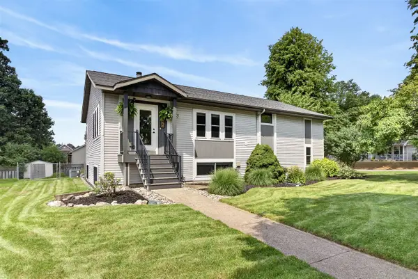 1329 Dewberry, Grand Rapids, MI 49505