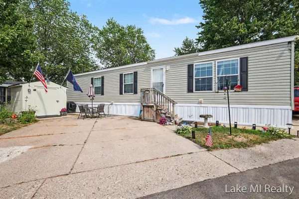 4572 Toronto, Wyoming, MI 49519