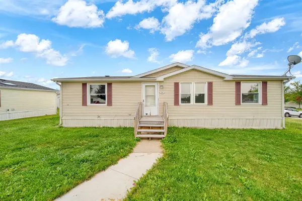 290 Medina River, Adrian, MI 49221