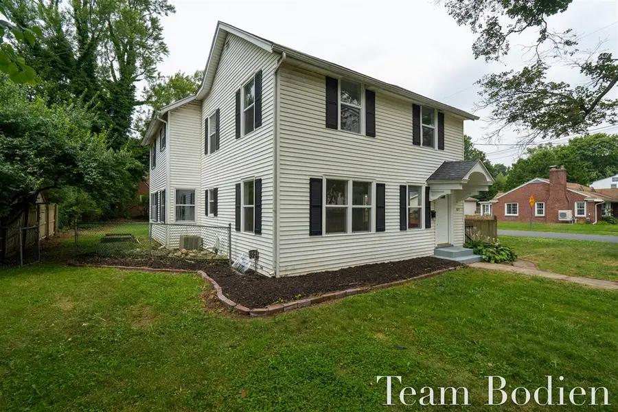627 Pinehurst, Kalamazoo, MI 49006 - #2
