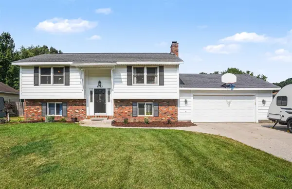 4883 Stanwood, Norton Shores, MI 49441
