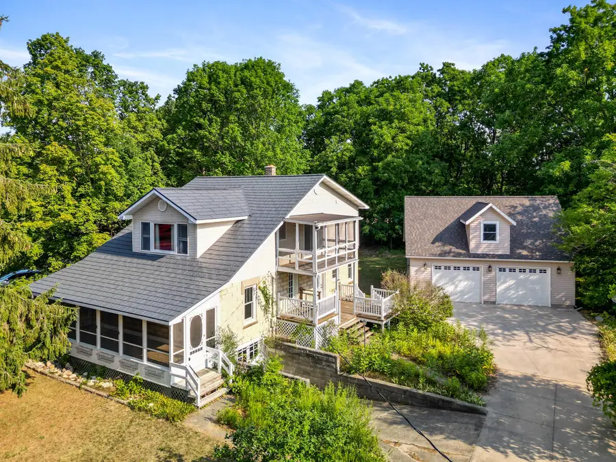 355 Quarterline, Newaygo, MI 49337 - #2