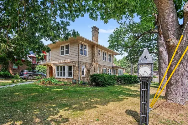1154 E Chippewa, Grand Rapids, MI 49506