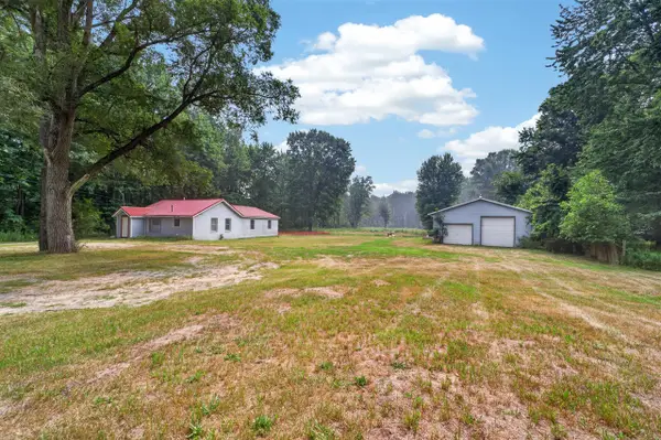 3065 Black Creek, Muskegon, MI 49444