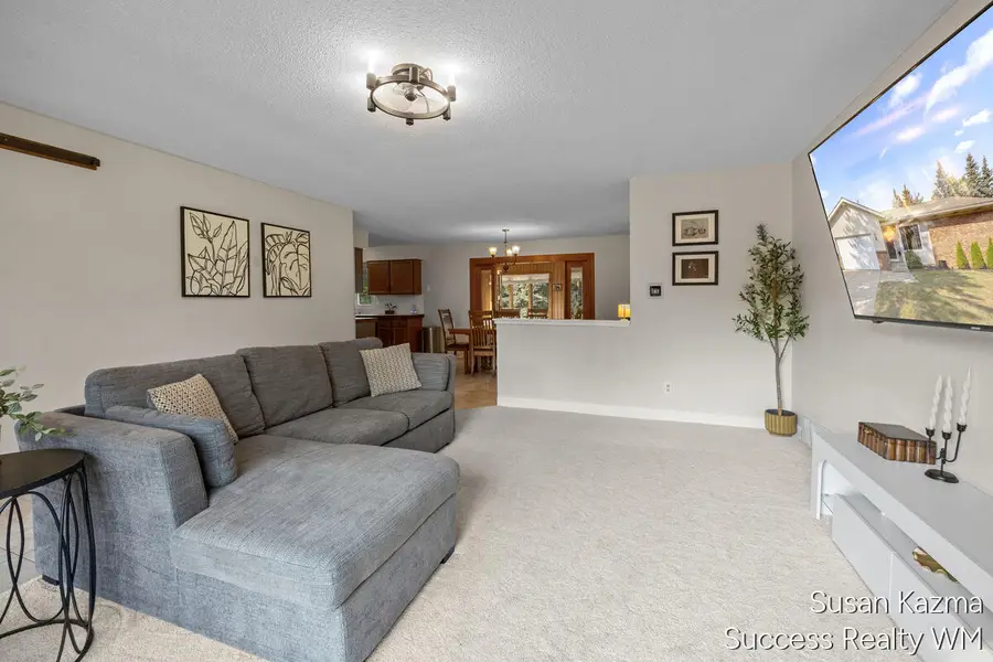 4437 Forest Park, Wyoming, MI 49519 - #3