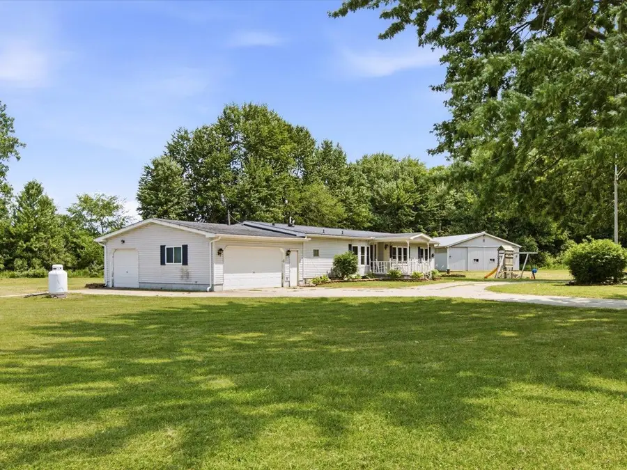 6940 Perry, Yale, MI 48097 - #3