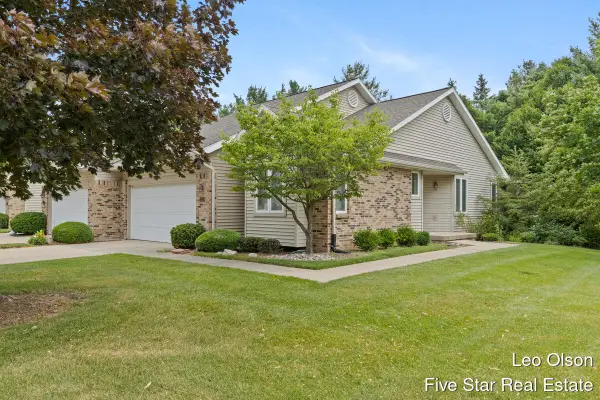 2220 Meadowglen #7, Grand Rapids, MI 49505