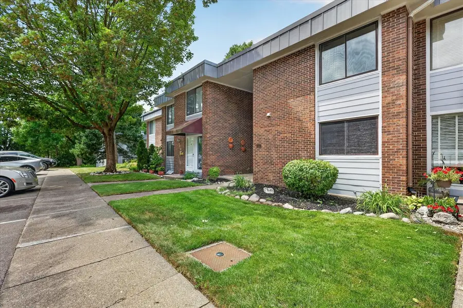 2437 Hampton, Grand Rapids, MI 49546 - #2