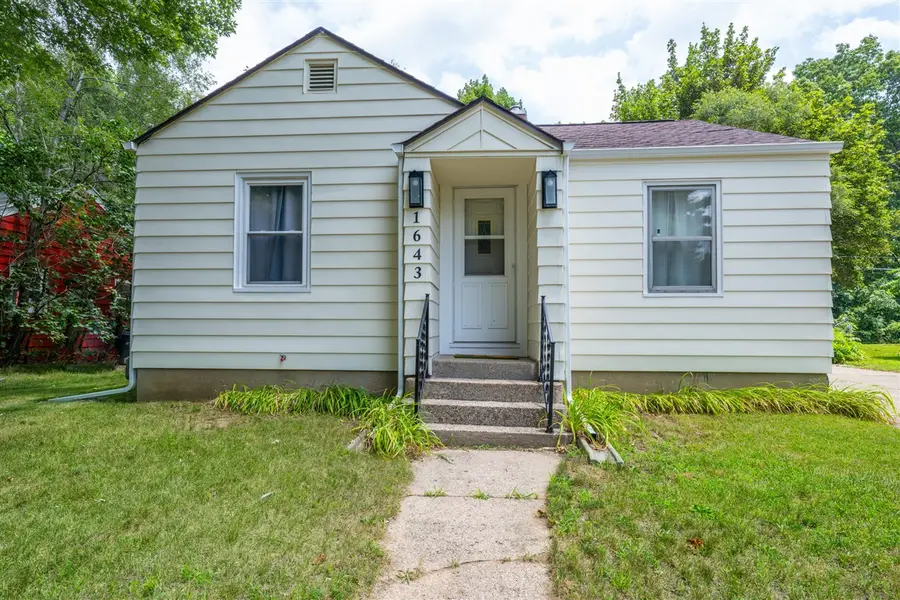 1643 Lyola, Benton Harbor, MI 49022 - #2