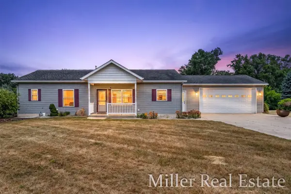1028 Old Barn, Freeport, MI 49325
