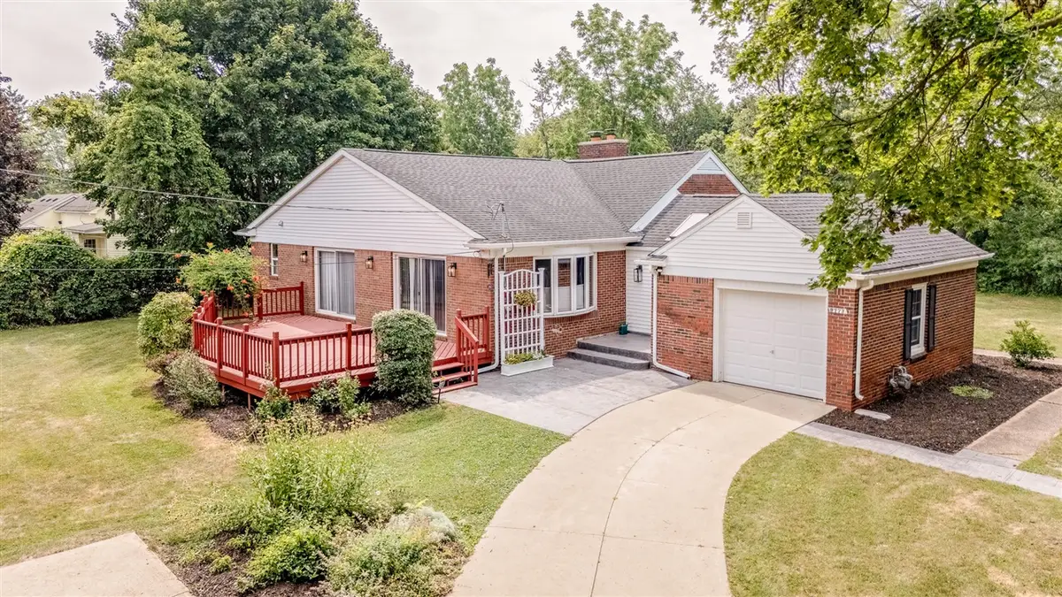 9772 Grosse Ile Parkway, Grosse Ile, MI 48138 - #1