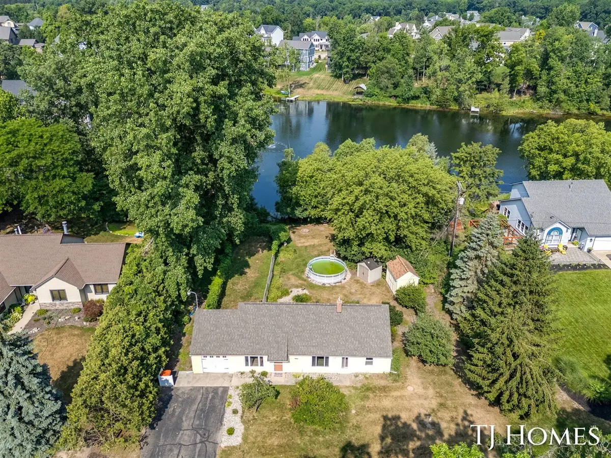 2215 Maguire, Grand Rapids, MI 49525 - #1