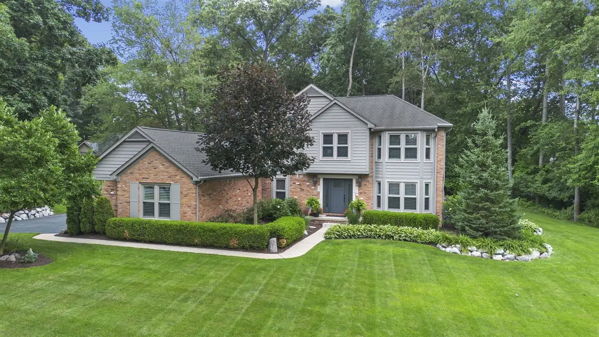 12072 Pembrooke, South Lyon, MI 48178 - #1