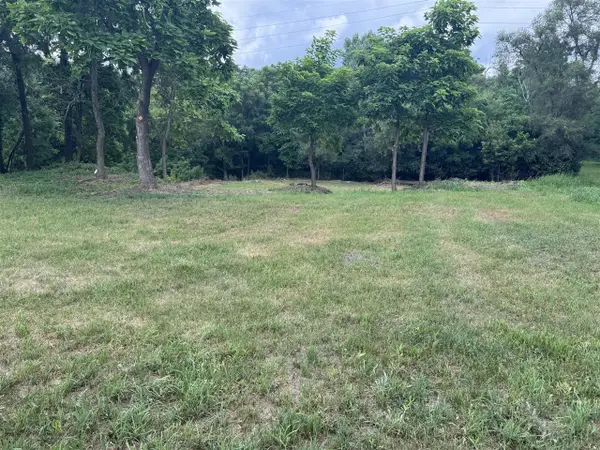 1902 Baker, Kalamazoo, MI 49048
