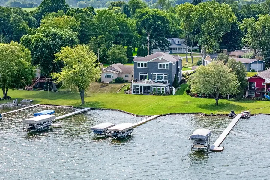 7705 S Indian Lake, Vicksburg, MI 49097 - #2