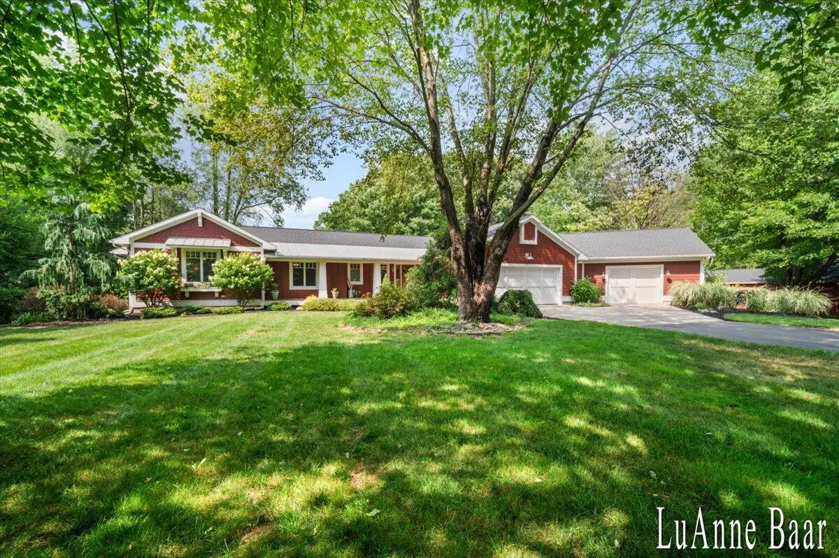 6027 9 Mile, Rockford, MI 49341 - #1
