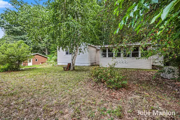 3502 Holiday, Greenville, MI 48838