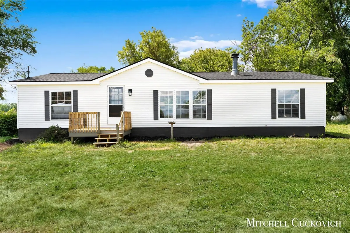 7110 W 44th, Fremont, MI 49412 - #1