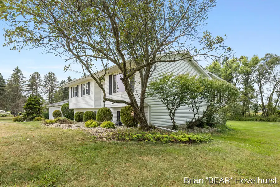 10015 Oneida, Grand Ledge, MI 48837 - #2