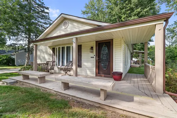 21545 Highview, Clinton Township, MI 48036