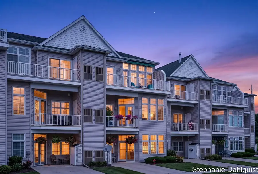 2411 Lake #33, Muskegon, MI 49445 - #2