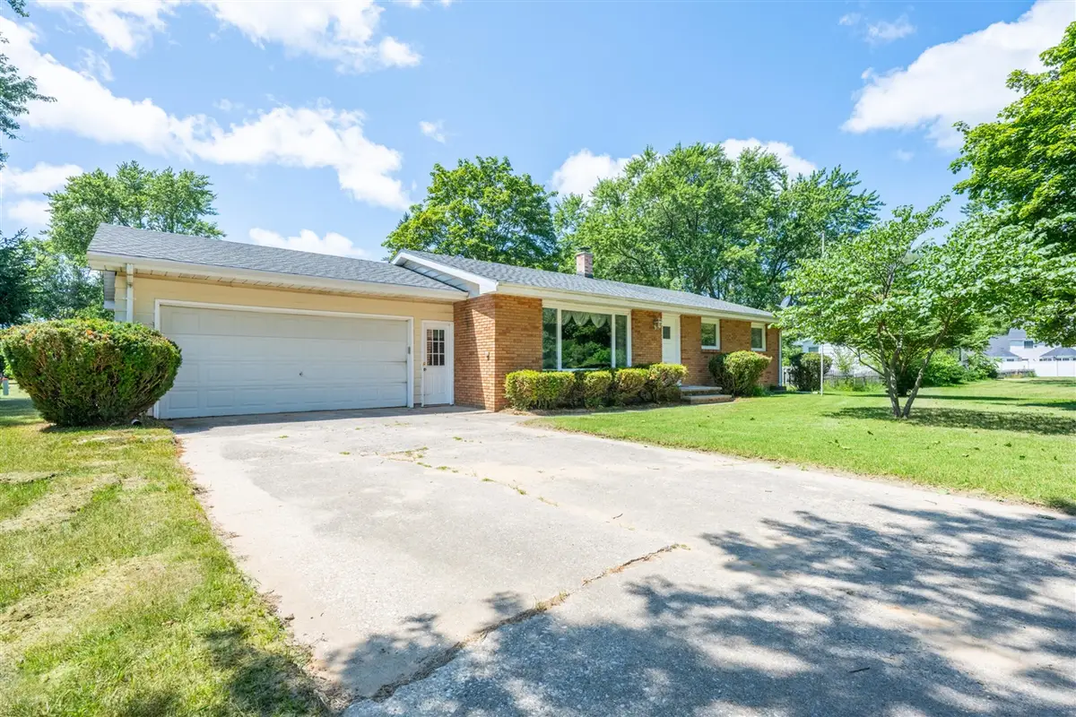 5432 S Roosevelt, Stevensville, MI 49127 - #1