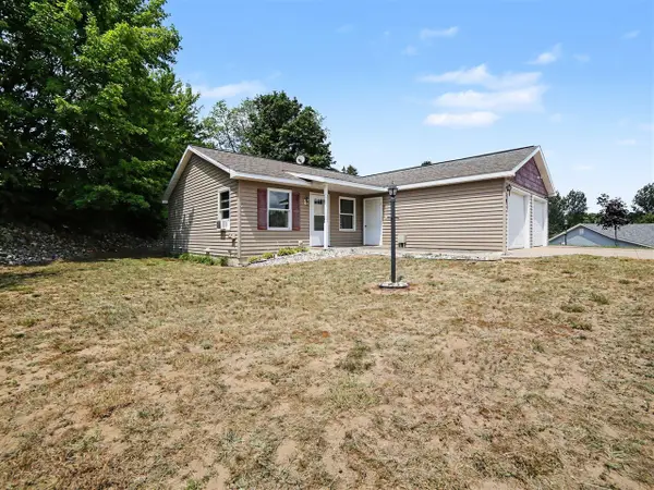 218 Devonwood, Shelby, MI 49455