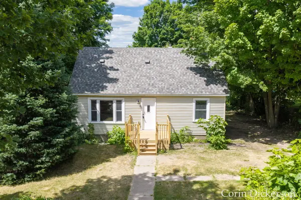457 Booth, Grand Ledge, MI 48837