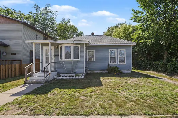 1010 Kalamazoo, South Haven, MI 49090