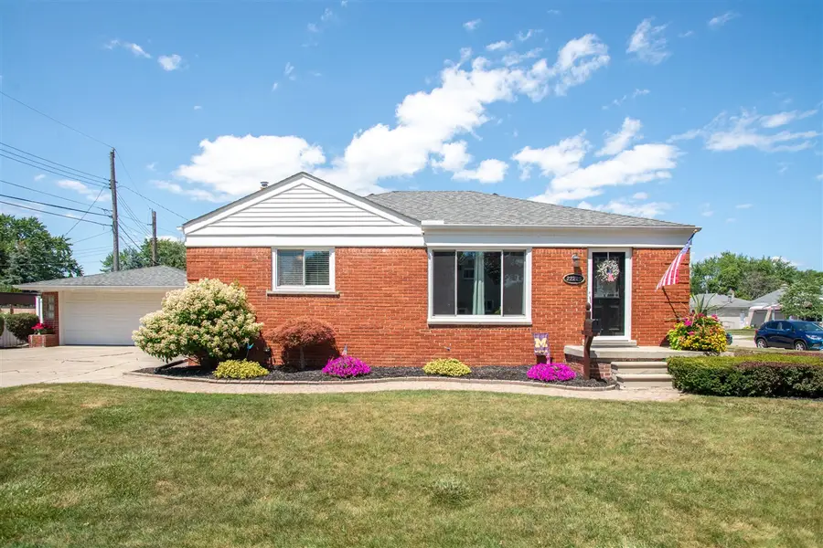22225 Love, Saint Clair Shores, MI 48082 - #2