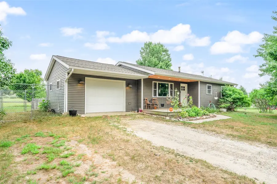 23886 Newcosta, Paris, MI 49338 - #2