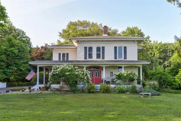 72861 8th, South Haven, MI 49090