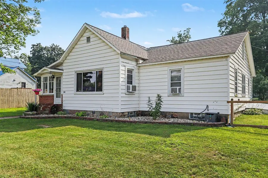 219 N 4th, Burr Oak, MI 49030 - #3