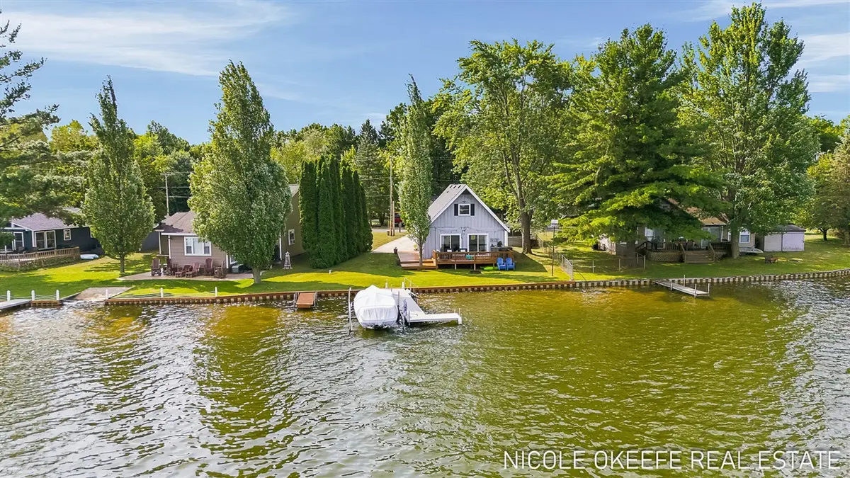 17430 Apache, Howard City, MI 49329 - #1