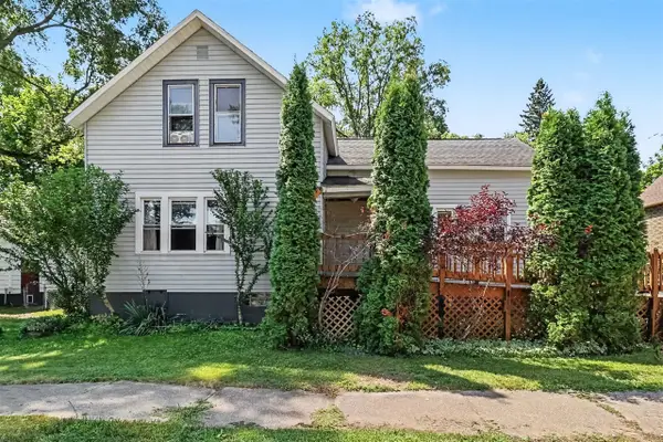 263 10th, Manistee, MI 49660