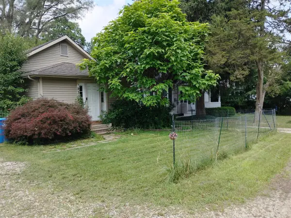 2307 Oxford, Kalamazoo, MI 49004