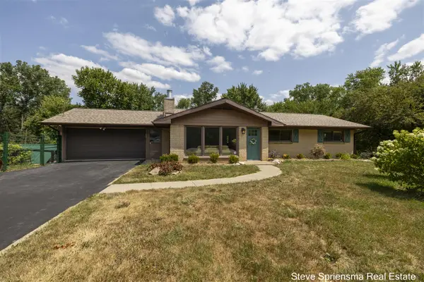 4372 Cordes, Comstock Park, MI 49321