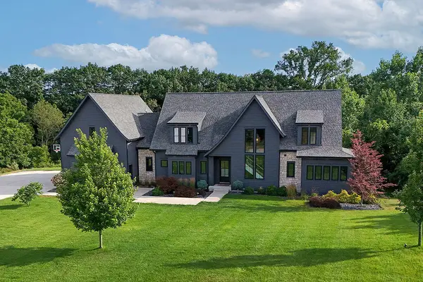 5869 Montreux Hills, Ada, MI 49301