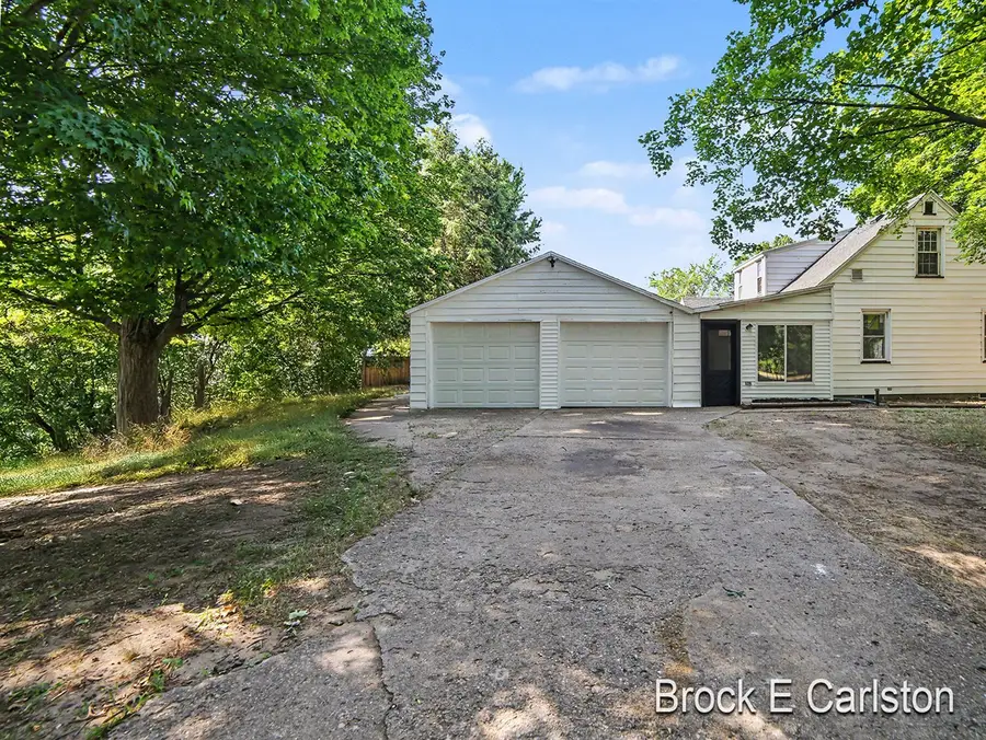 112 S Kenwood, Wolf Lake, MI 49442 - #3