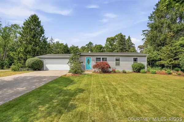 15475 Ransom, Holland, MI 49424