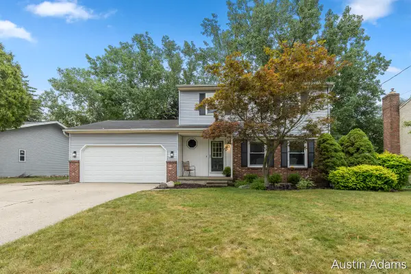 2110 Fawnwood, Grand Rapids, MI 49508