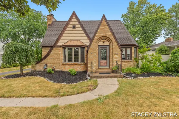 3331 Fulton, Grand Rapids, MI 49546