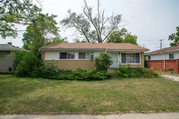 982 Desoto, Ypsilanti, MI 48198