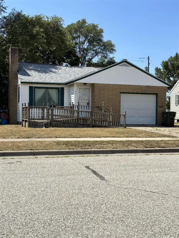 1051 Roberts, Muskegon, MI 49442 - #1